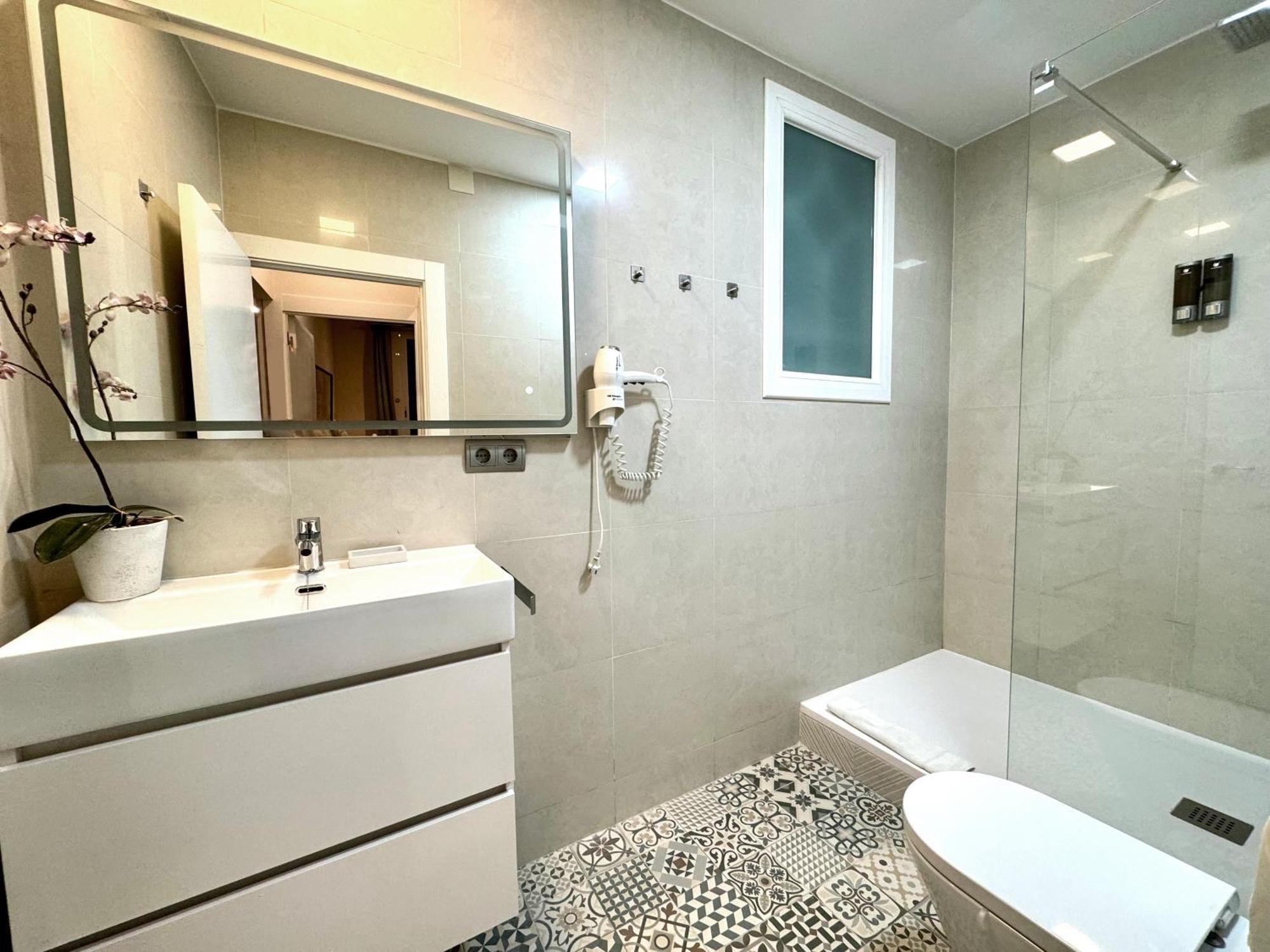 ברצלונה Apartament Colon Bcn 130 Mts 3 Dormitorios Port Vell מראה חיצוני תמונה